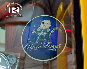 ROBIN HOLSAPPEL - NEVER FORGET - WINDOWSTICKER 